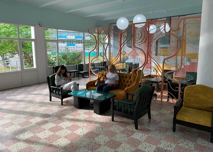 Mures ホテル サターン